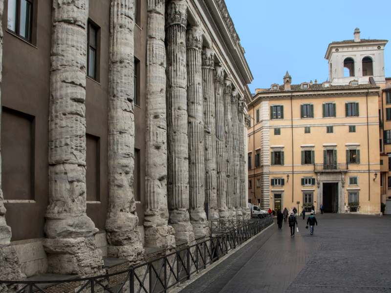 Piazza di Pietra